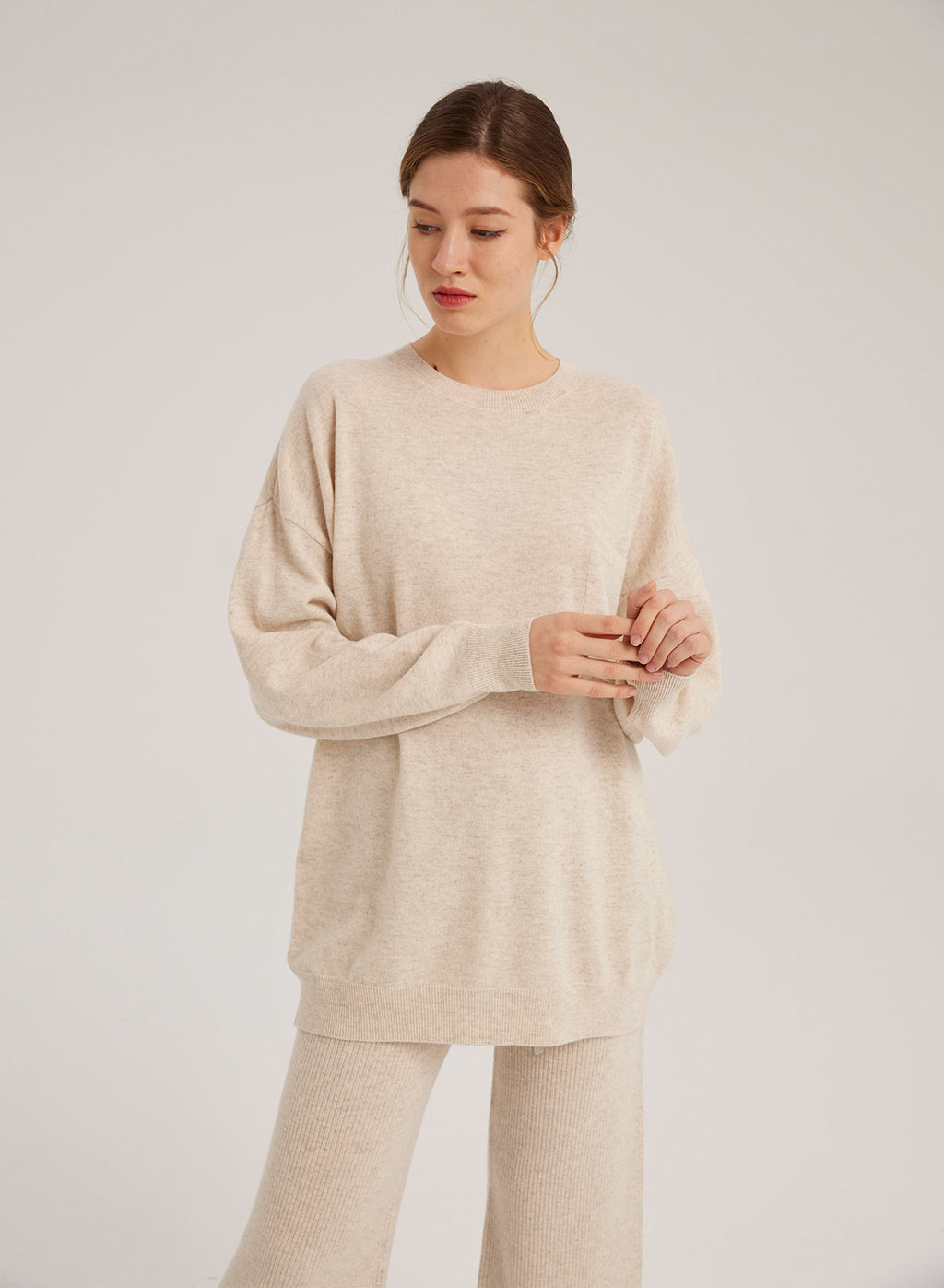 Round Neck Solid Color Wool Pullover