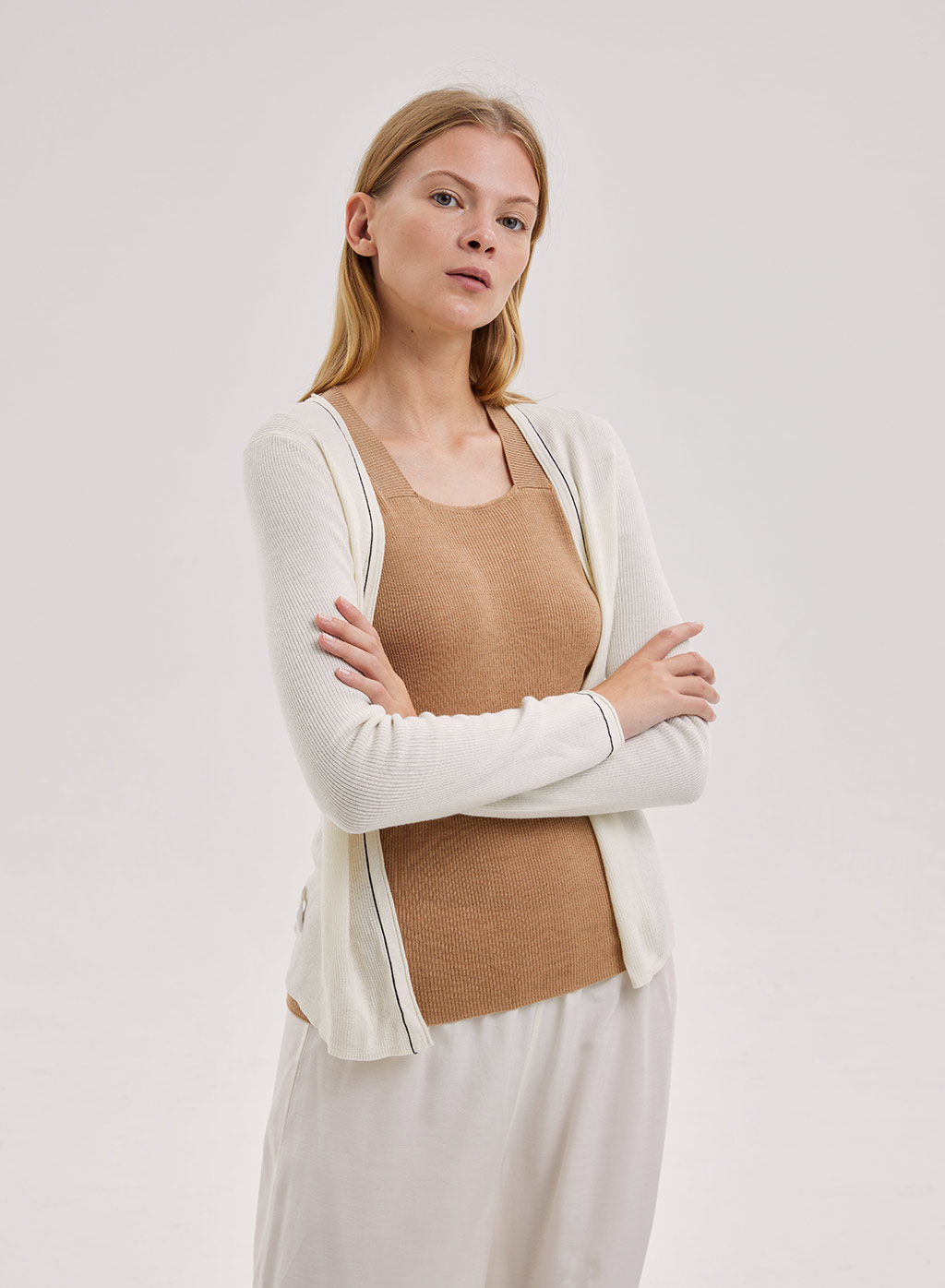 Fitted Wool Knit Cardigan